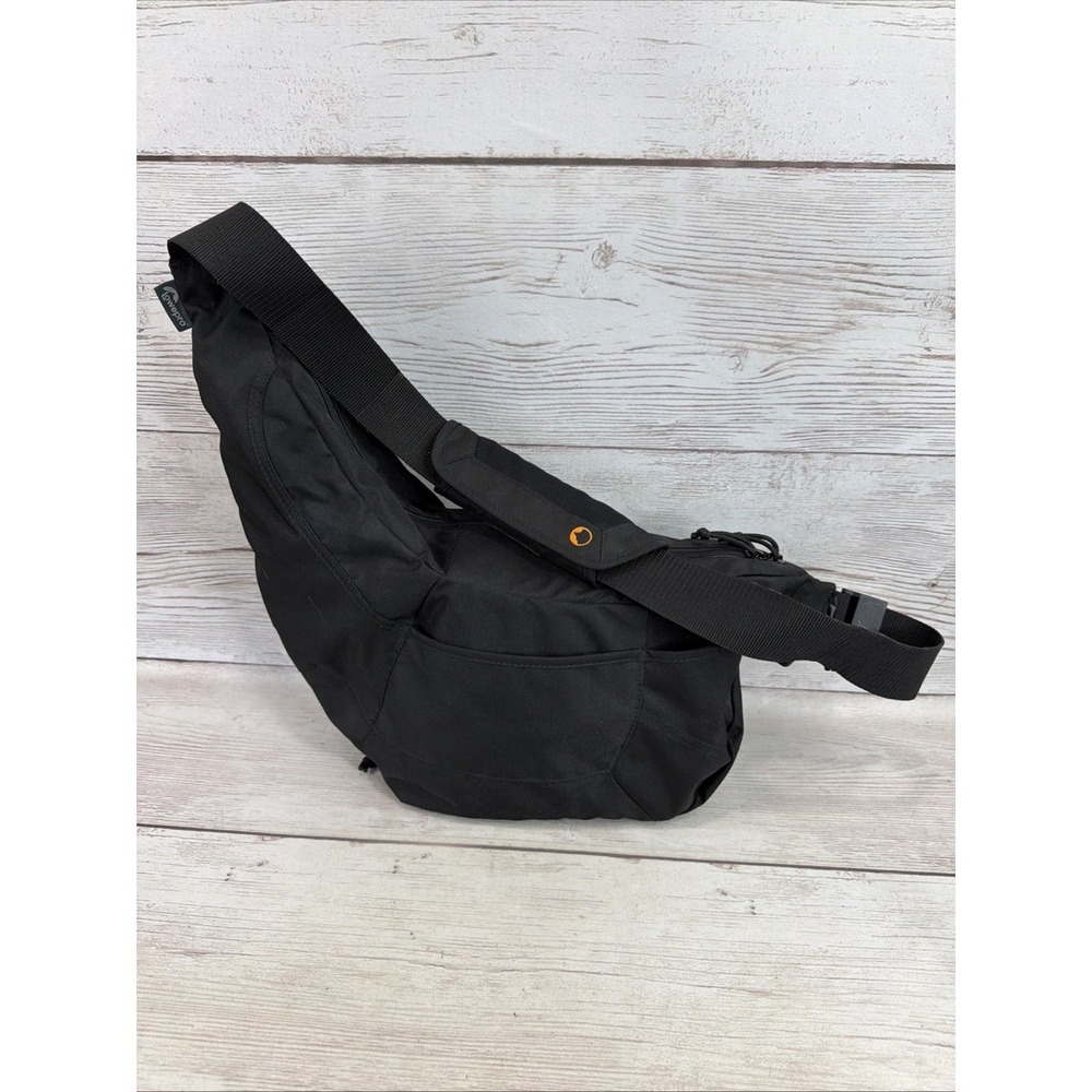 Lowepro Passport Sling Camera Bag Black Expandable w/Insert Excellent